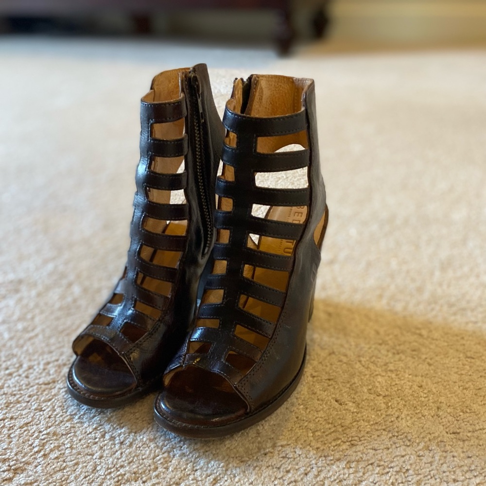 Like new Bed Stu shoes